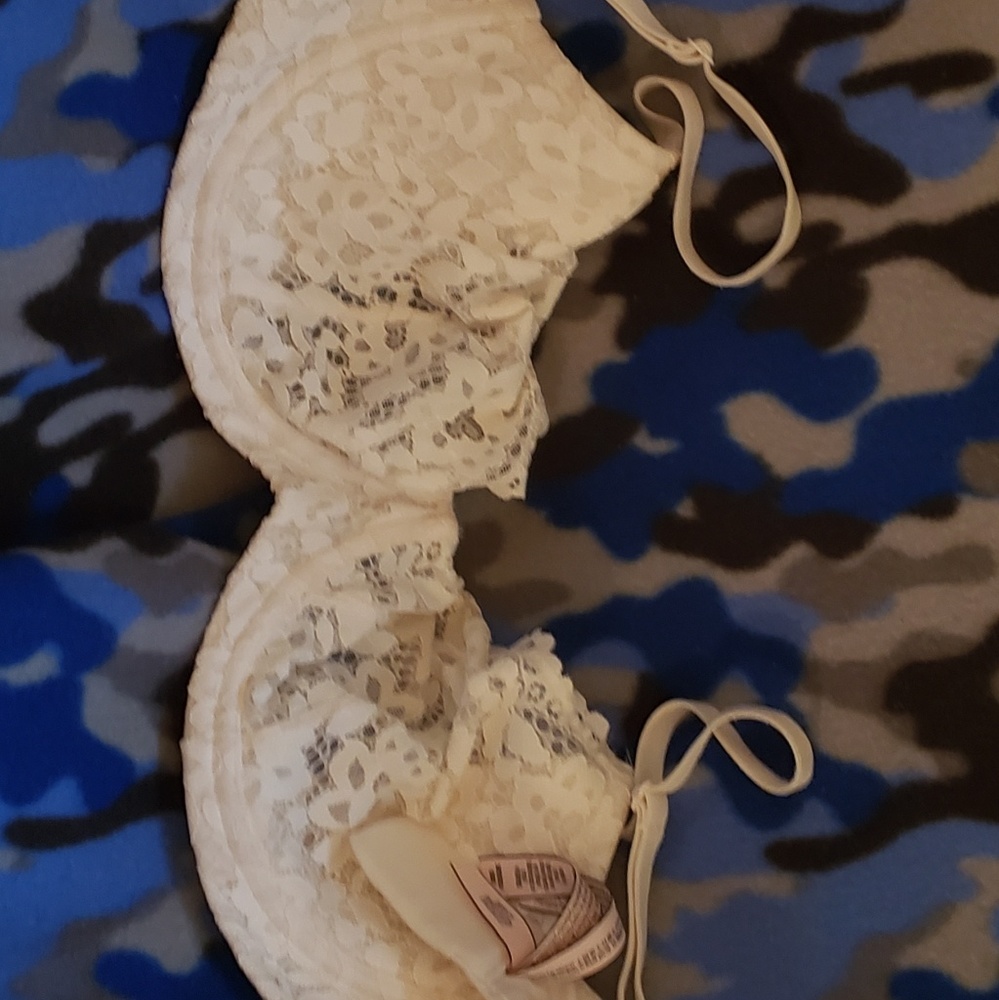 New off white lace V.S.bra